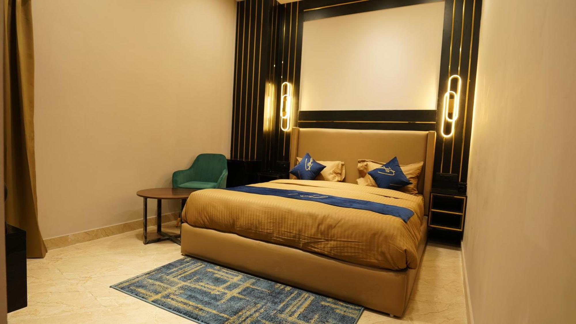 Aquila Grand Suites - Noida Sector 136 ภายนอก รูปภาพ