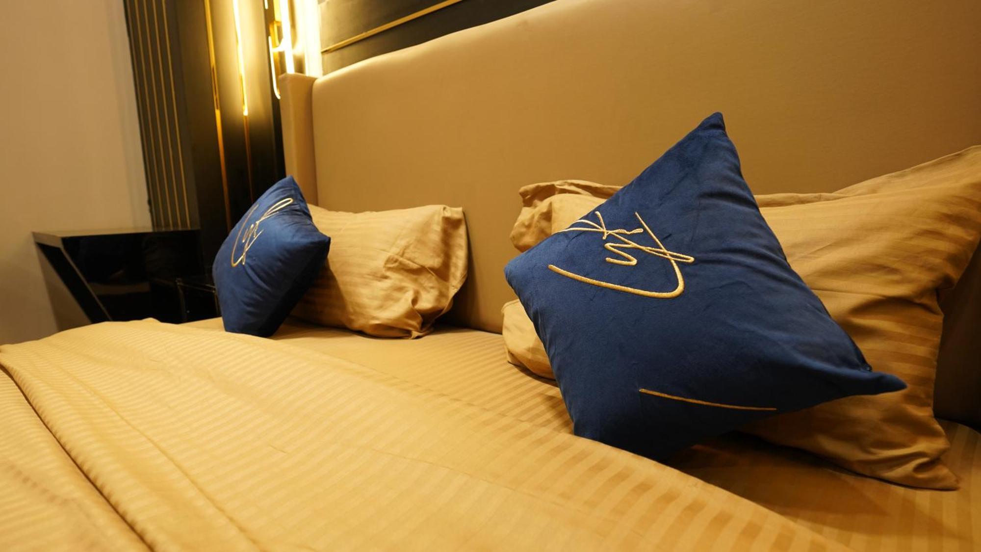 Aquila Grand Suites - Noida Sector 136 ภายนอก รูปภาพ