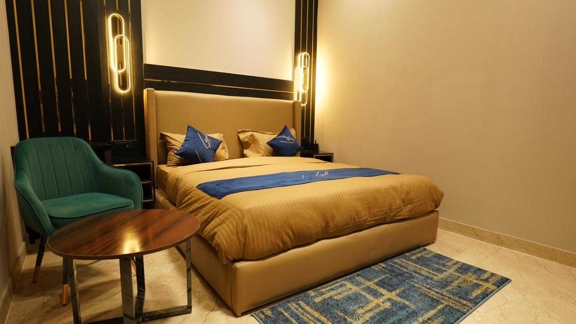 Aquila Grand Suites - Noida Sector 136 ภายนอก รูปภาพ