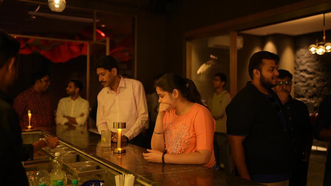 Aquila Grand Suites - Noida Sector 136 ภายนอก รูปภาพ